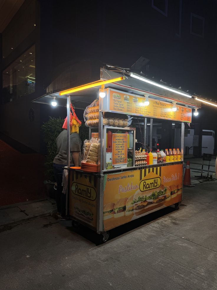 Suasana Kebab Abang Adi